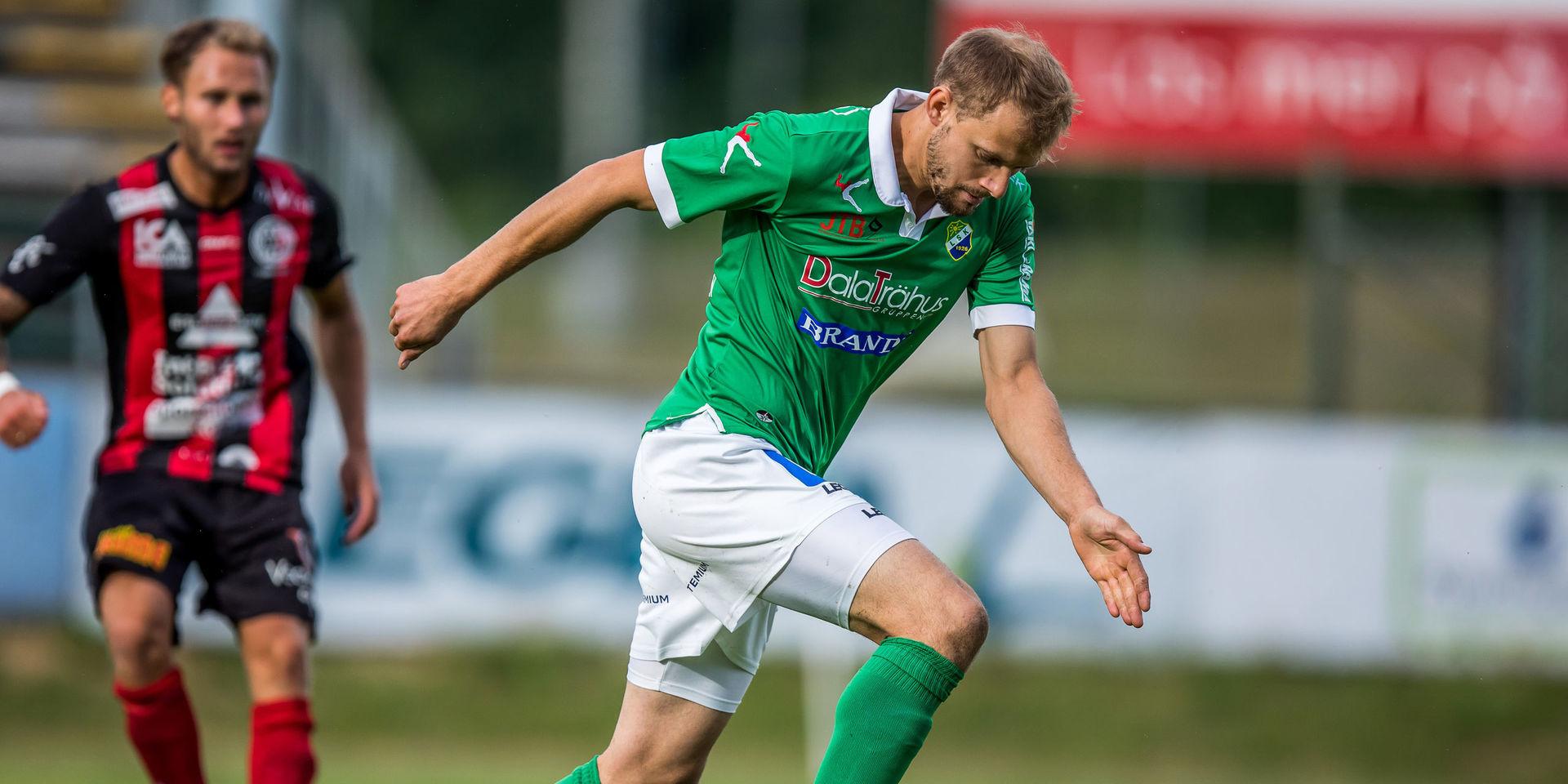 Jakob Olsson från Orust fortsätter i division 1 södra och Ljungskile SK. 