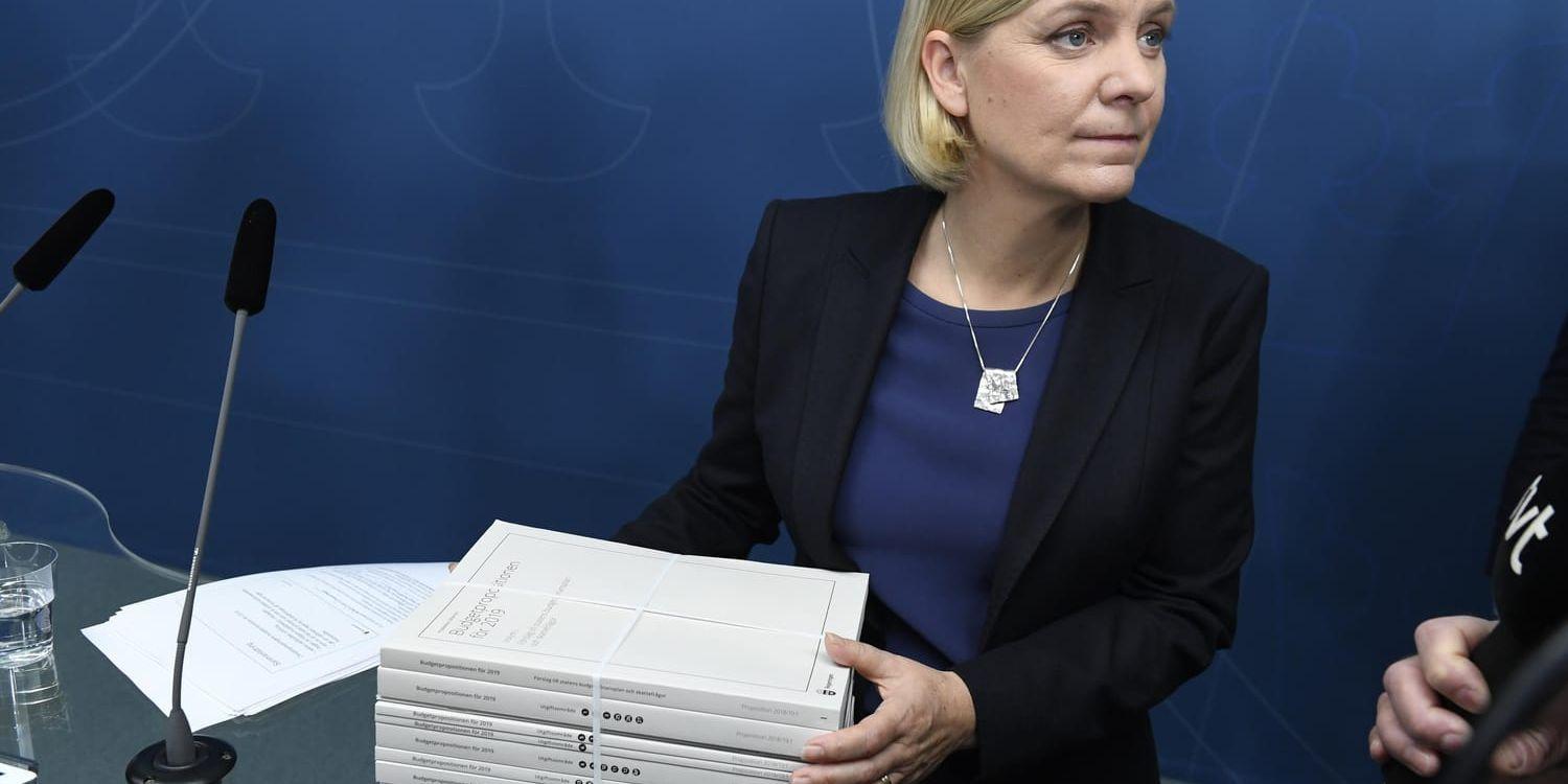 Finansminister Magdalena Andersson (S) presenterade i höstas övergångsregeringens budget. Den röstades dock till stora delar ned i riksdagen och i stället vann M:s och KD:s förslag. Arkivbild.