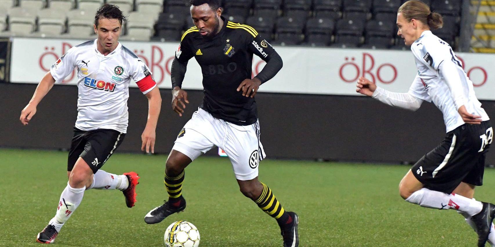 Chinedu Obasi mot Örebro senast anfallaren spelade i AIK. Arkivbild.