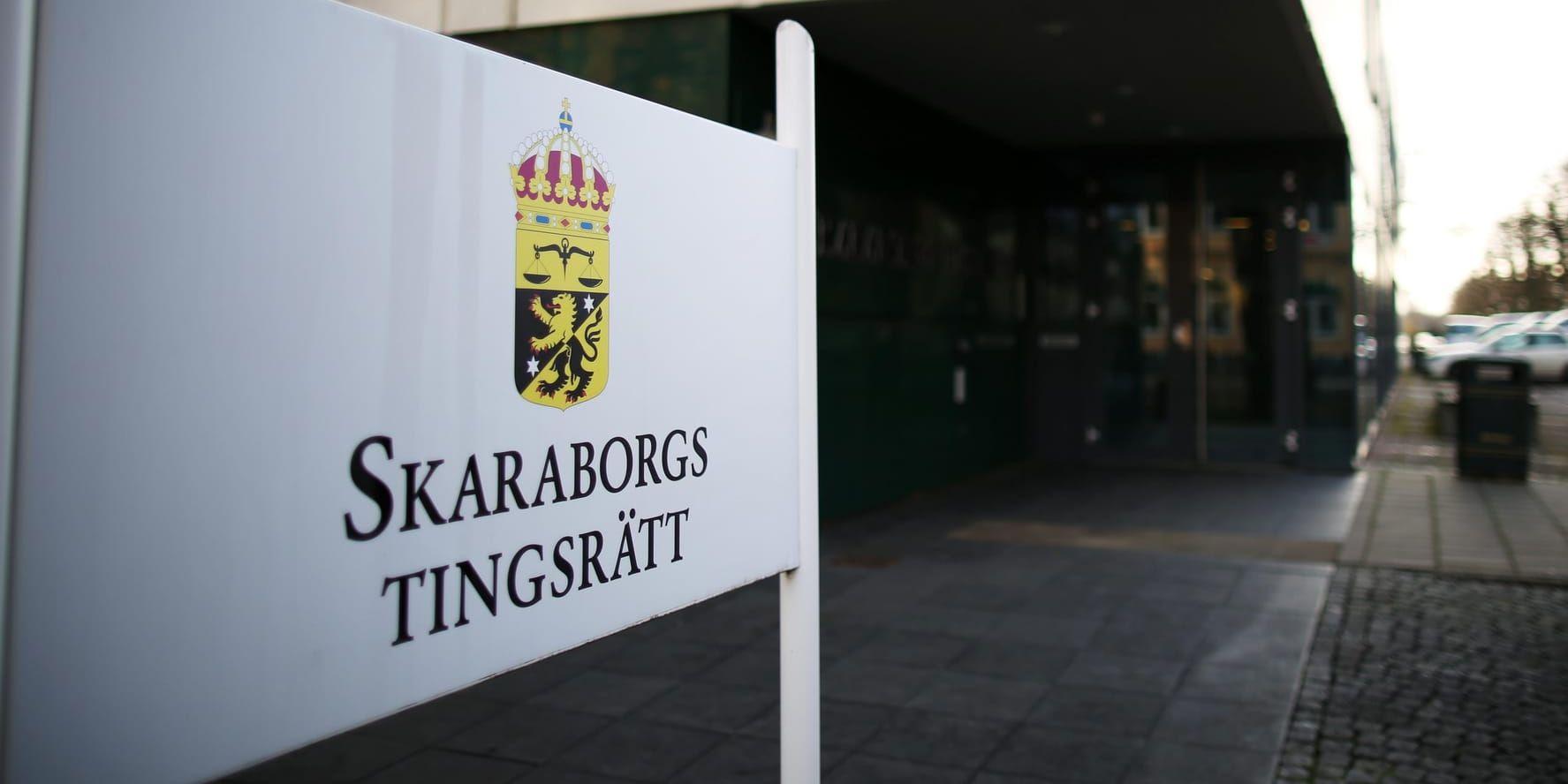 En man som våldtagit en tolvårig flicka döms av Skaraborgs tingsrätt till 2,5 års fängelse. Arkivbild.