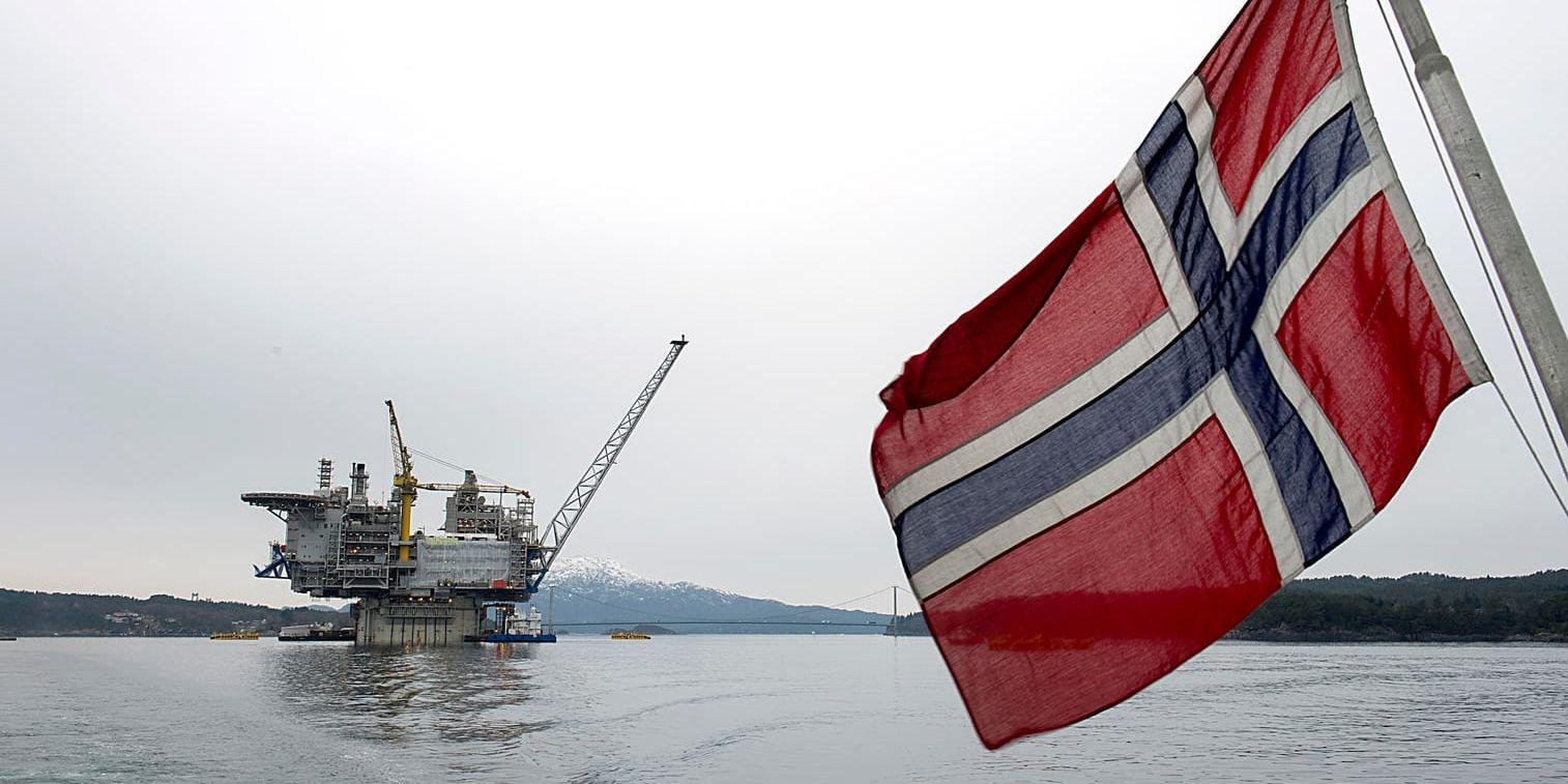 Norges oljefond tappade 485 miljarder norska kronor under 2018.
