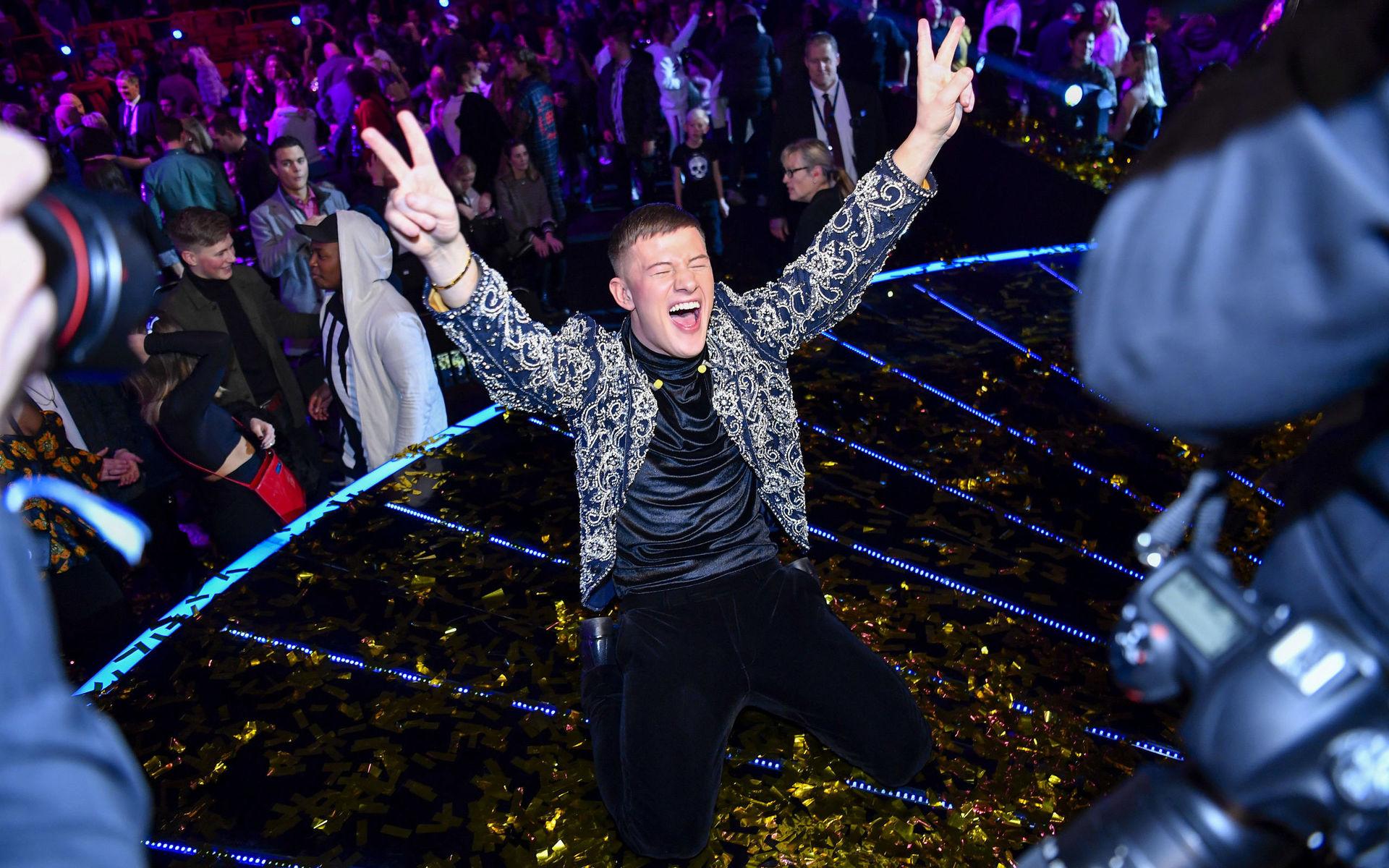 Sebastian Walldén under finalen i TV4:s program Idol 2018 i Globen.