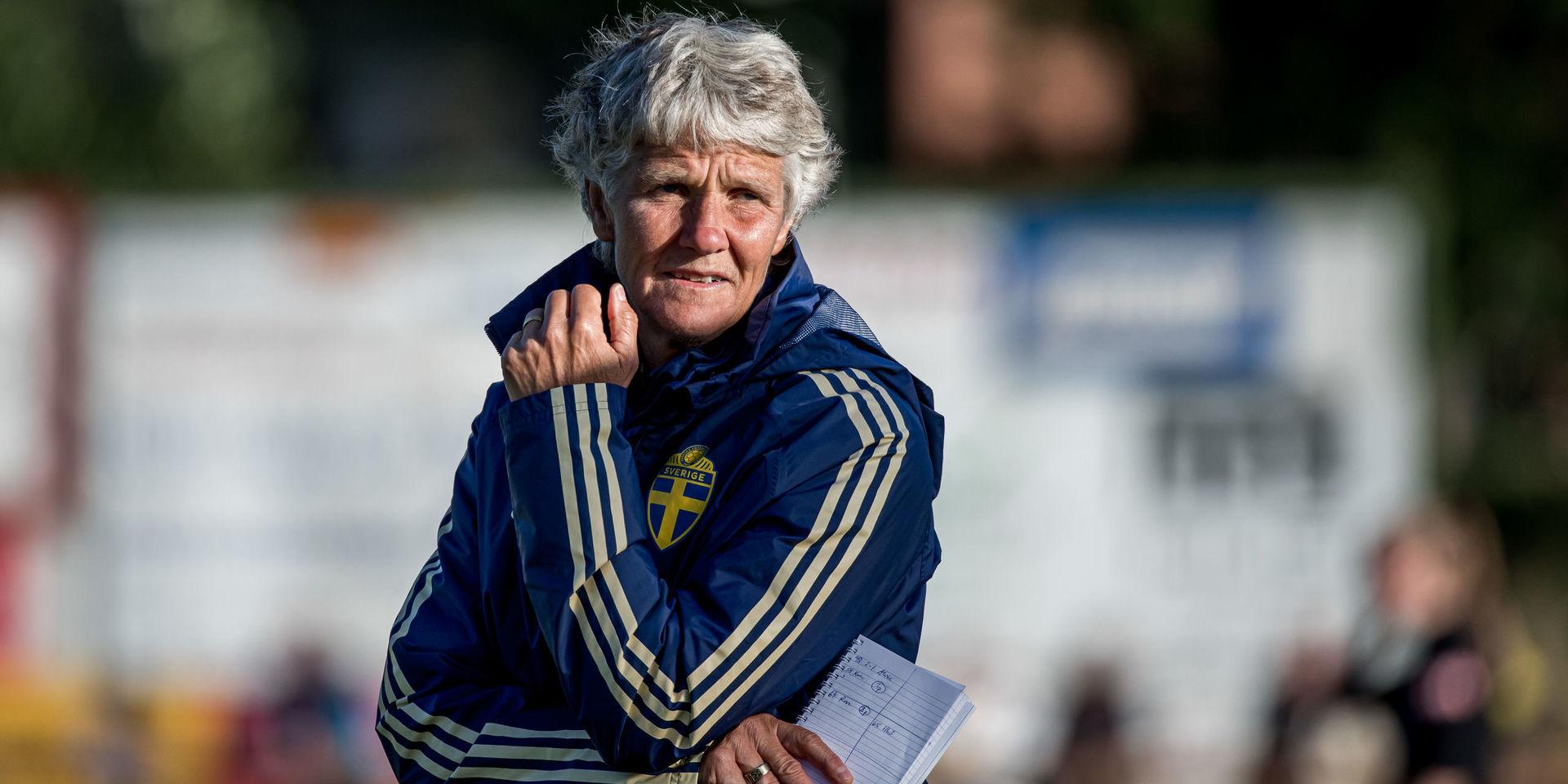 Pia Sundhage har sedan 2018 varit förbundskapten för flicklandslaget. Så sent som i måndags var F16-landslaget i Bohuslän för att spela Nordisk flick. Nu uppges hon vara nära att ta över Brasiliens landslag. 