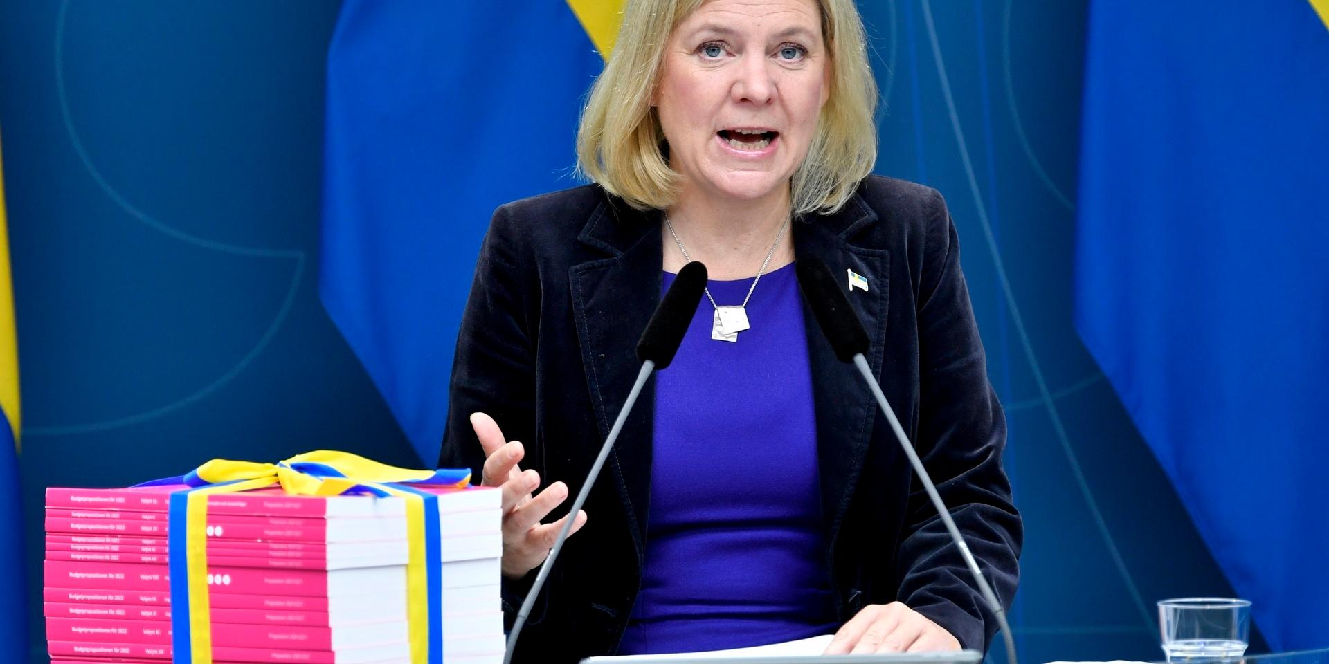 Finansminister Magdalena Andersson (S) presenterar budgetpropositionen för 2022 vid en pressträff i Rosenbad. I november kan hon bli ny partiledare för Socialdemokraterna. Arkivbild.