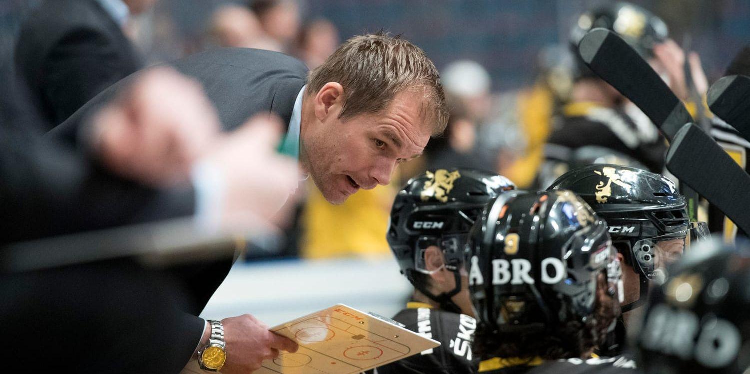 AIK-tränaren Tomas Mitell ryktas vara på väg till SHL-klubben Örebro. Arkivbild.