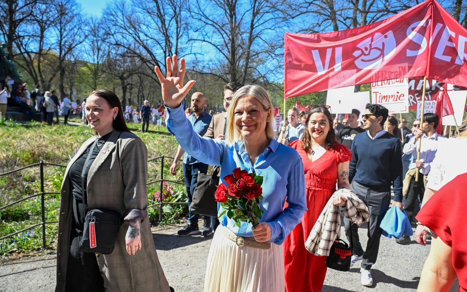Socialdemokraternas partiledare Magdalena Andersson i partiets förstamajtåg från Humlegården till Norra Bantorget i Stockholm.