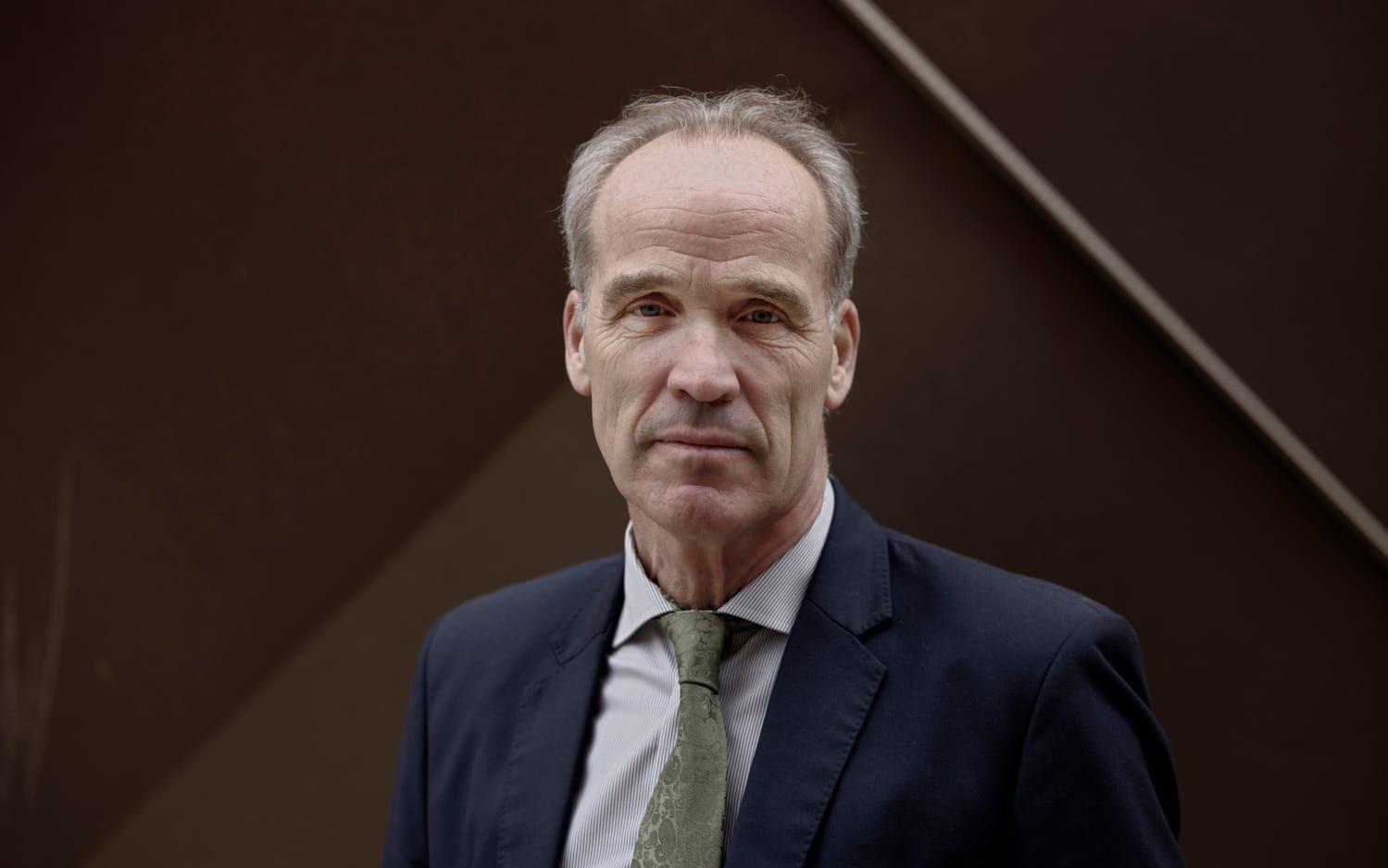 Avgiftsfri kollektivtrafik låter bra – men någon måste betala. Stefan Svensson (KD), regionråd. menar att notan hamnar hos skattebetalarna.