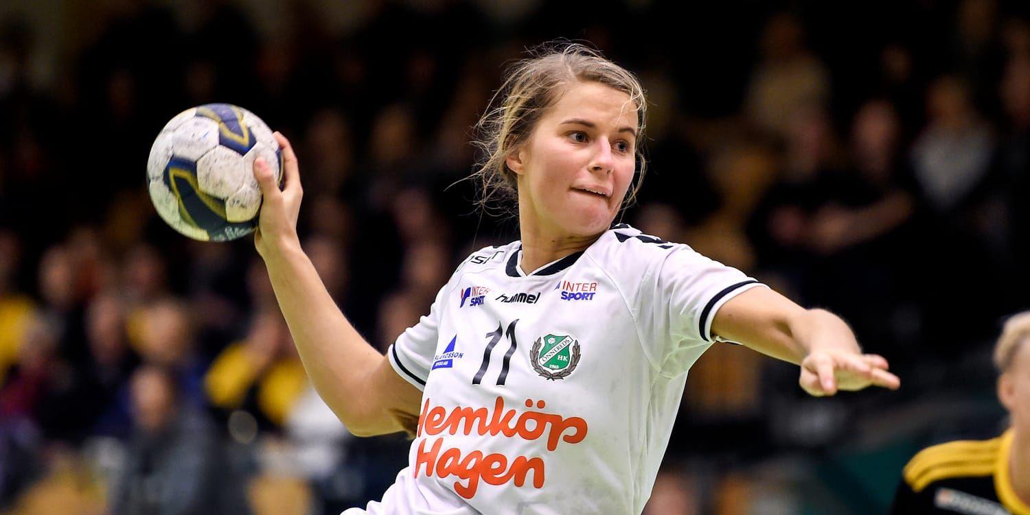 Vinnare. Lina Barksten, här i Önnereds tröja, kan nu titulera sig svensk mästarinna i beachhandboll.