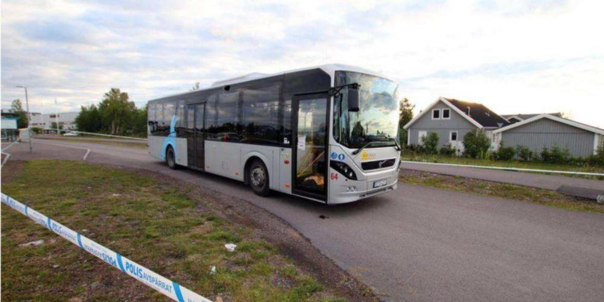 Den 20-årige mannen höggs ihjäl på en buss i centrala Kiruna den 15 juli i år.