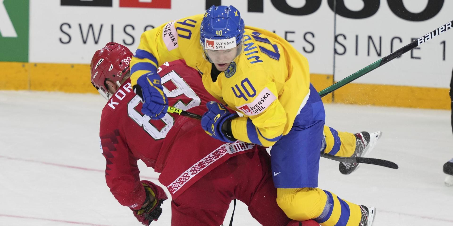 En hockeymatch mellan Belarus och Sverige.