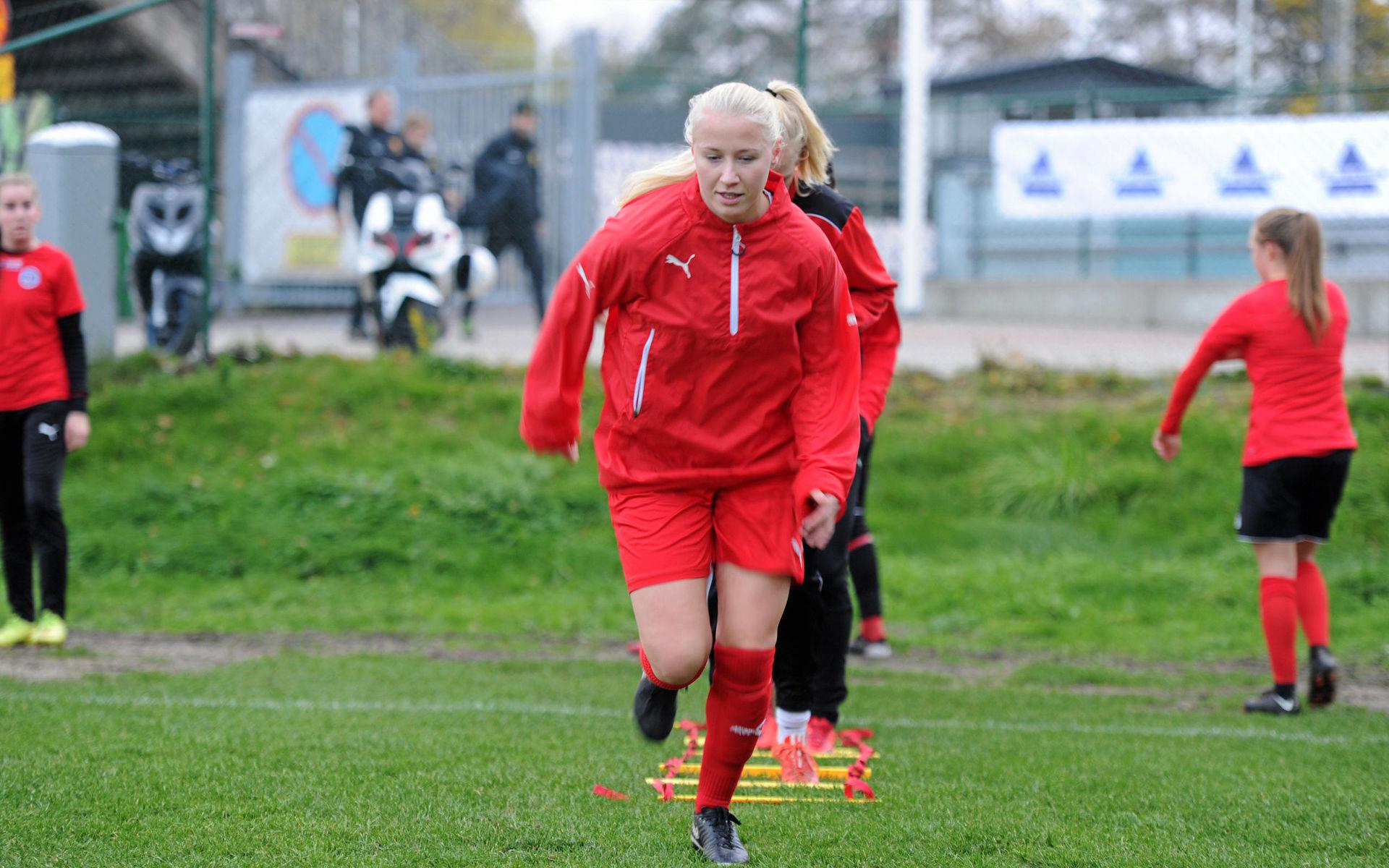 Linnea Gustafsson gör sin andra säsong i Rössö efter att hon kom från Ytterby IS inför 2017. 