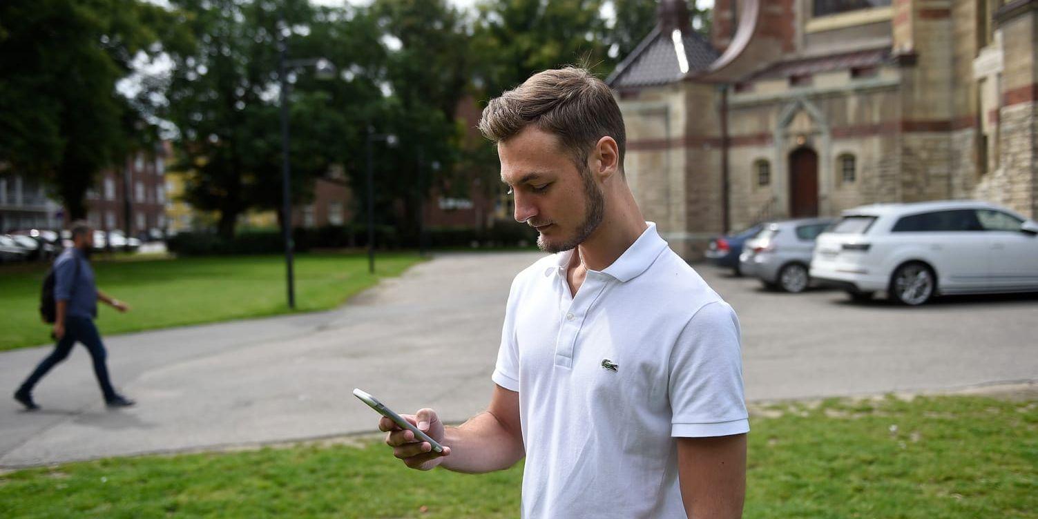 Pokémon Go sprids som en löpeld bland spelare över hela världen. Spelaren Anton Rentzmann har startat Facebookgruppen Pokémon Go Malmö, och siktar på att bli bäst i stan.