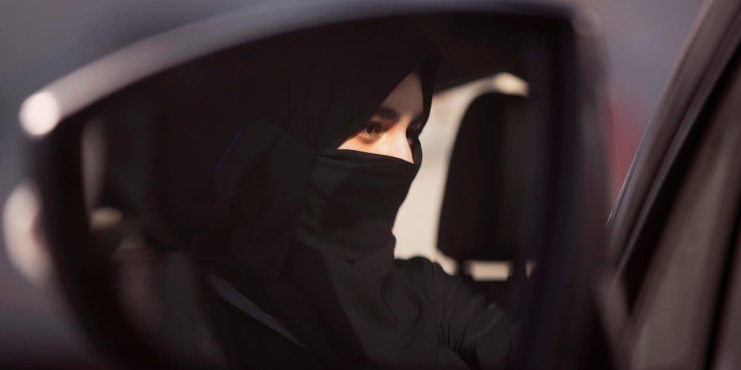 Den 24 juni 2018 infördes officiellt det kungliga dekret som innebar att kvinnor tilläts ta körkort och köra bil i Saudiarabien. Arkivbild.
