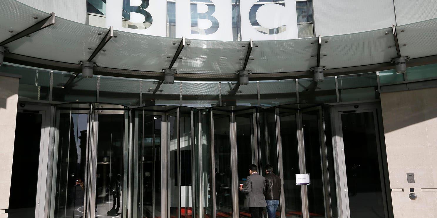 BBC sparkar radioprataren Danny Baker sedan han liknat Archie Harrison Mountbatten-Windsor vid en apa. Arkivbild,