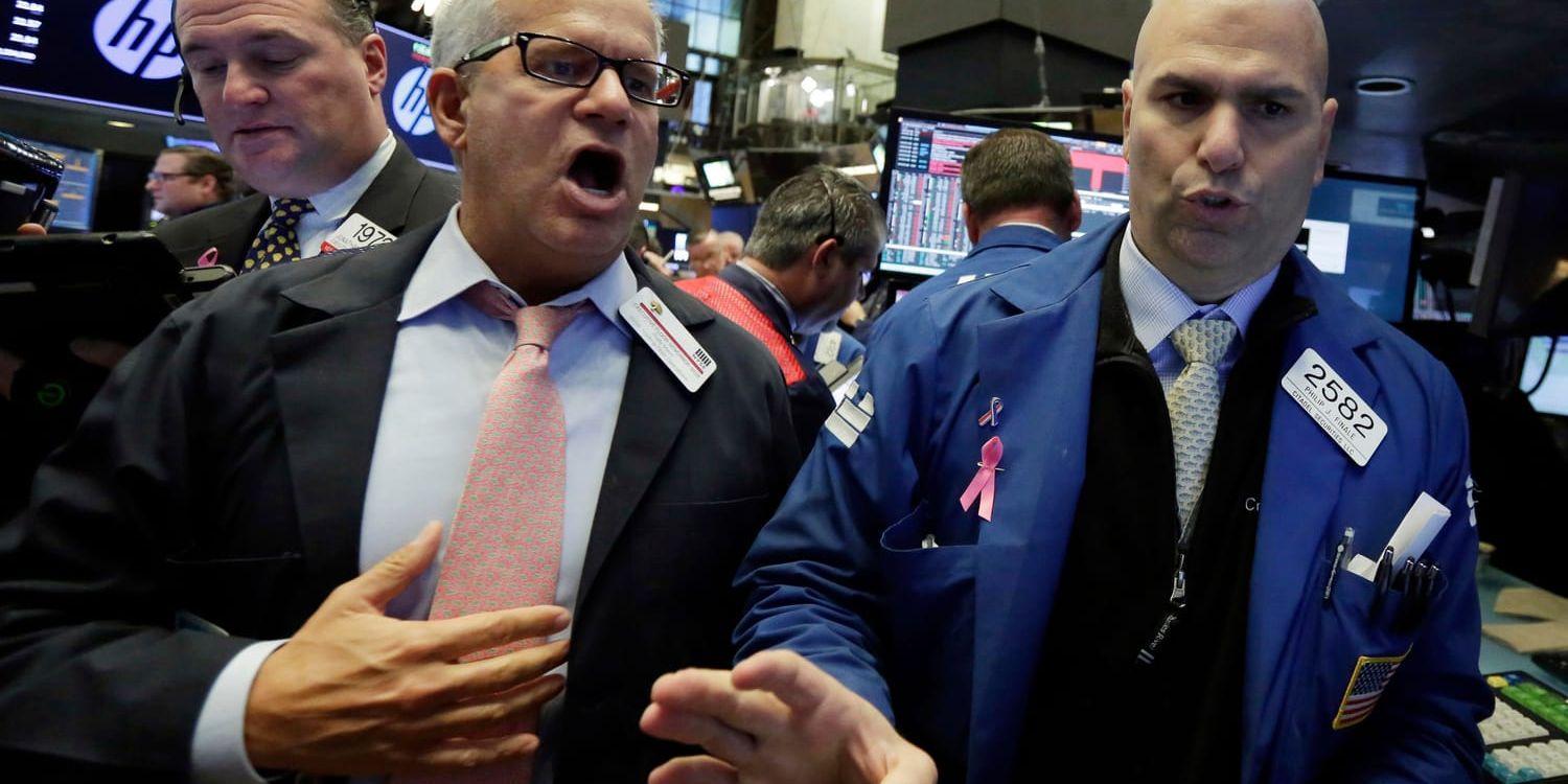 Bank- och teknikaktier handlades mest Wall Street under fredagen.