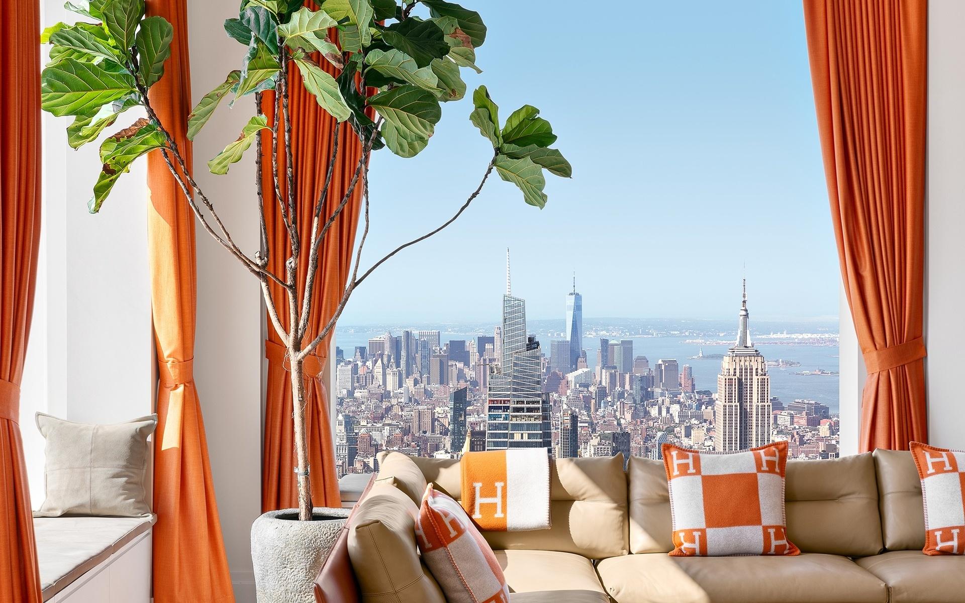 Flera ikoniska byggnader kan man se från takvåningen, som till exempel Empire State Building som är på 102 våningar.