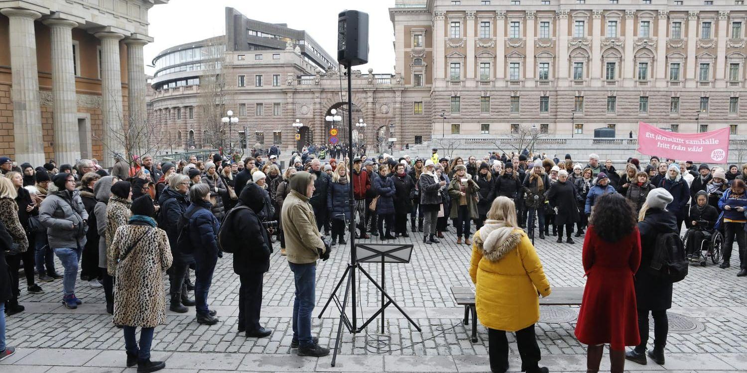 Demonstration i Stockholm i december 2017 efter den friande domen i våldtäktsmålet. Arkivbild.