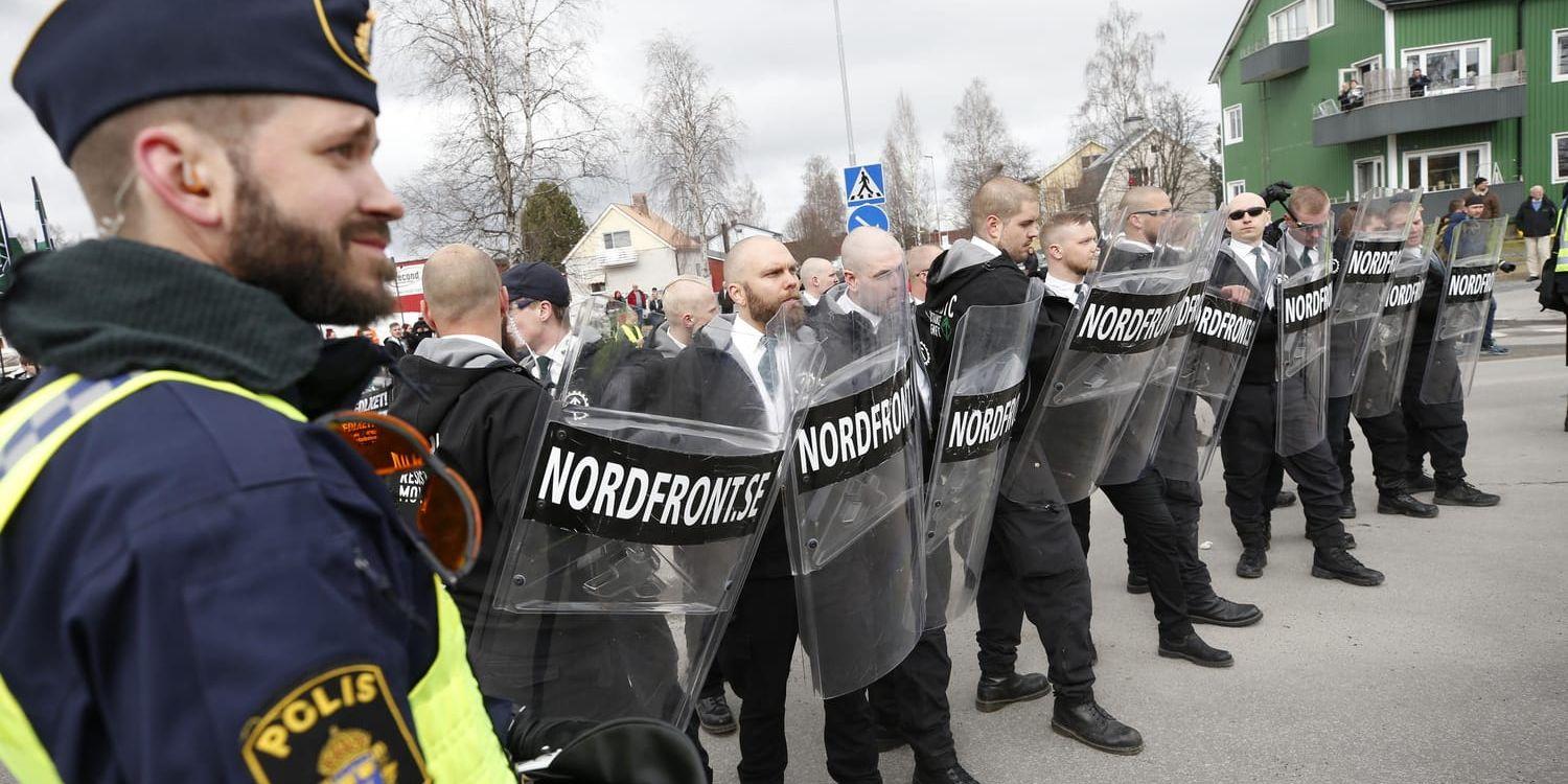 Den nazistiska organisationen Nordiska motståndsrörelsens planerar att demonstrera i Ludvika och Kungälv på första maj. Här en bild från NMR:s förstamajtåg i Ludvika 2018.