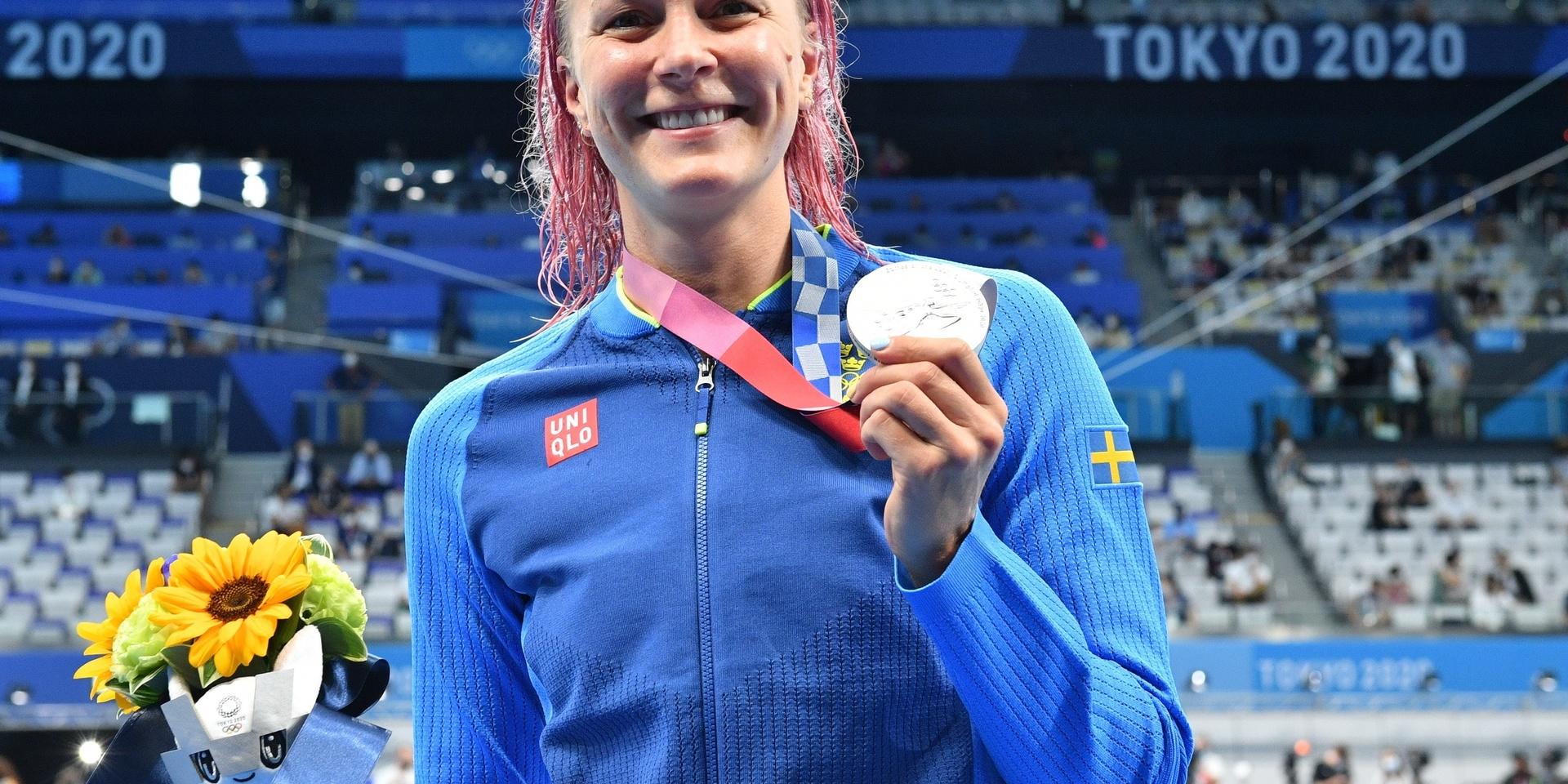 Sarah Sjöström med silvermedaljen efter i 50 meter fritt.