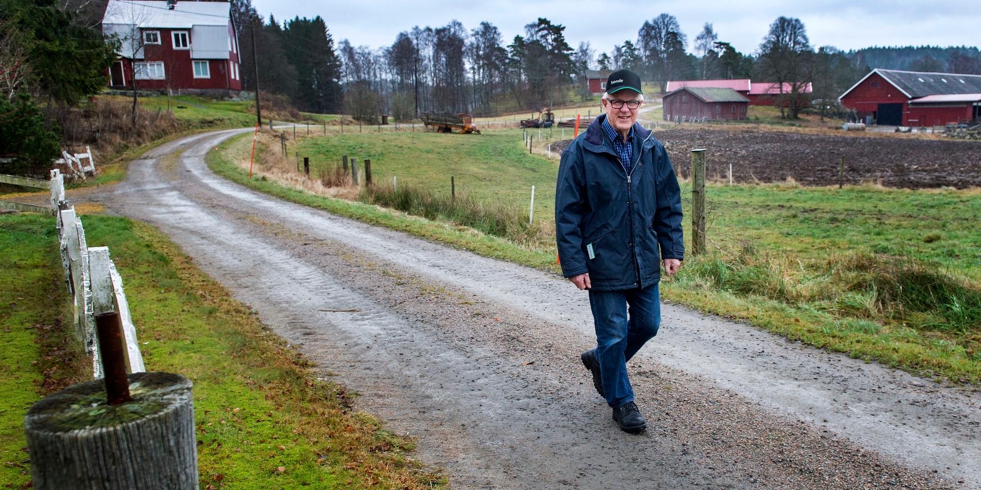 Nils Mellin på gården Ödsmål vid 80-årsdagen.