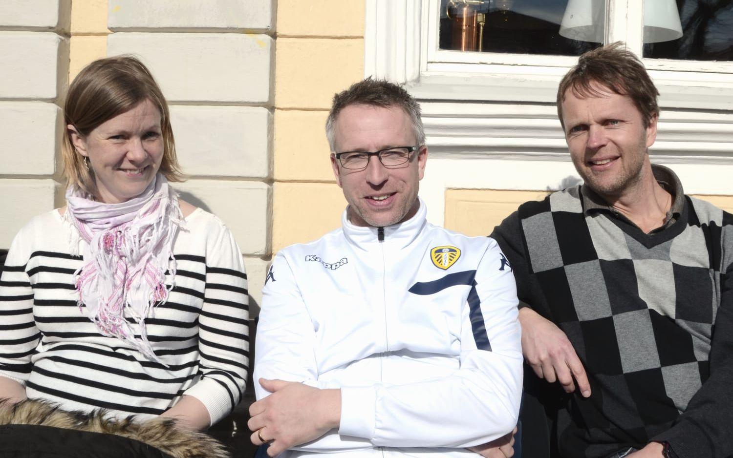 Marina Karlsson, Andreas Hagberg och Ola Bengtsson, Uddevalla. 1. – Det är det. 2. – Så fort solen är framme, och man kan sitta vid en vägg med ett gott läge, där det är lä. Det kan vara nollgradigt, bara det är soligt och gott väder.