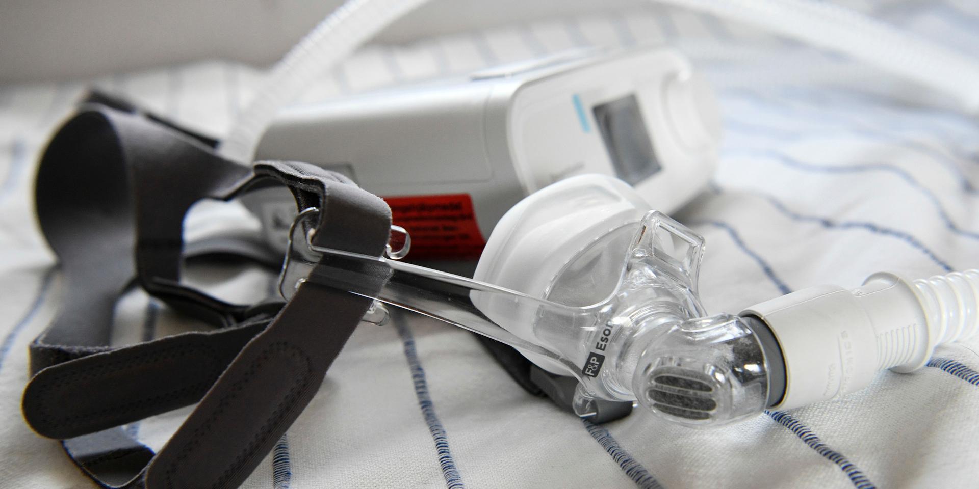 En CPAP är en andningsmaskin som skrivs ut till människor som har problem med andningsuppehåll under nattsömnen.
