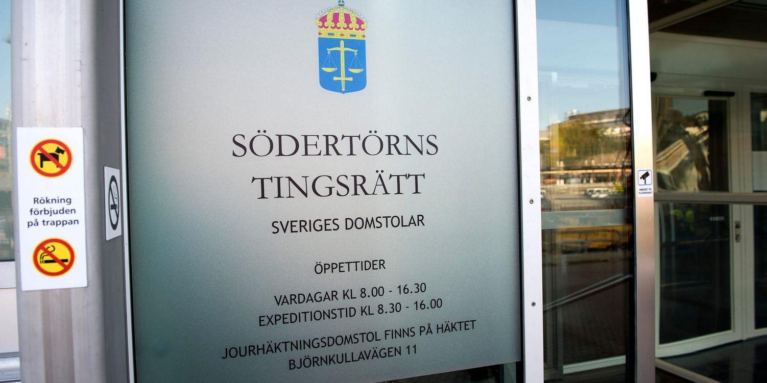 En 31-årig man har häktats av Södertörns tingsrätt efter polisens tillslag mot mc-gänget Bandidos i Stockholmsområdet tidigare i veckan. Arkivbild.