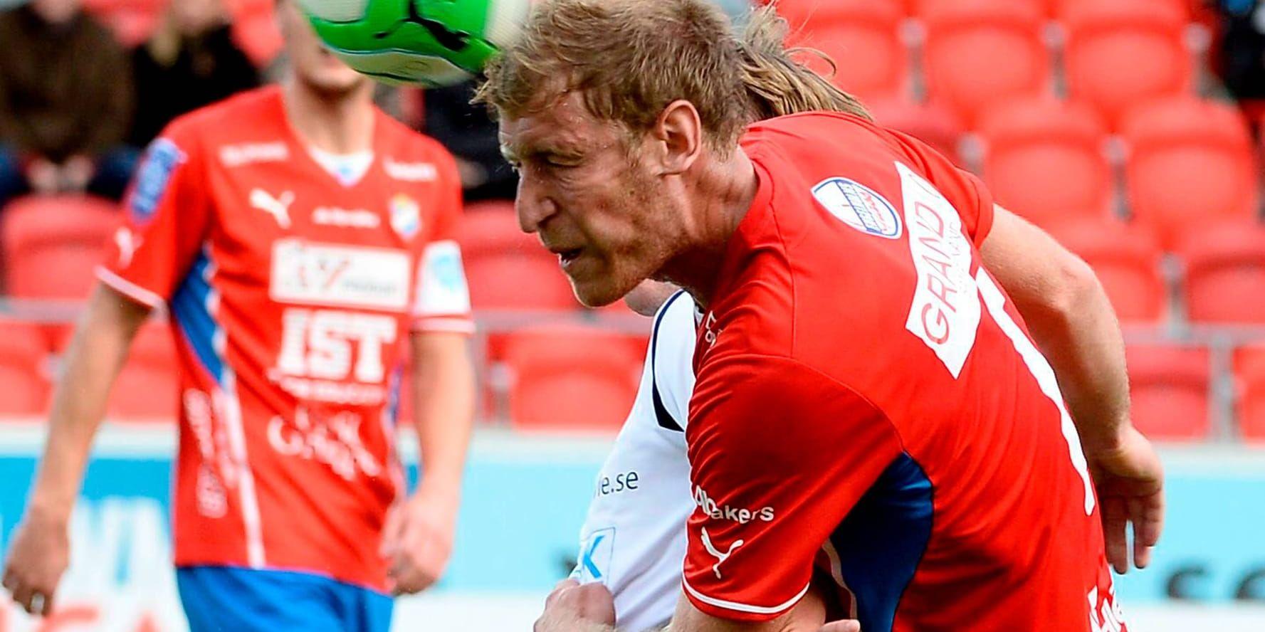 Trots den tidiga utvisningen på Östers Mario Vasilj vann man mot Gais med 2–0. Arkivbild.