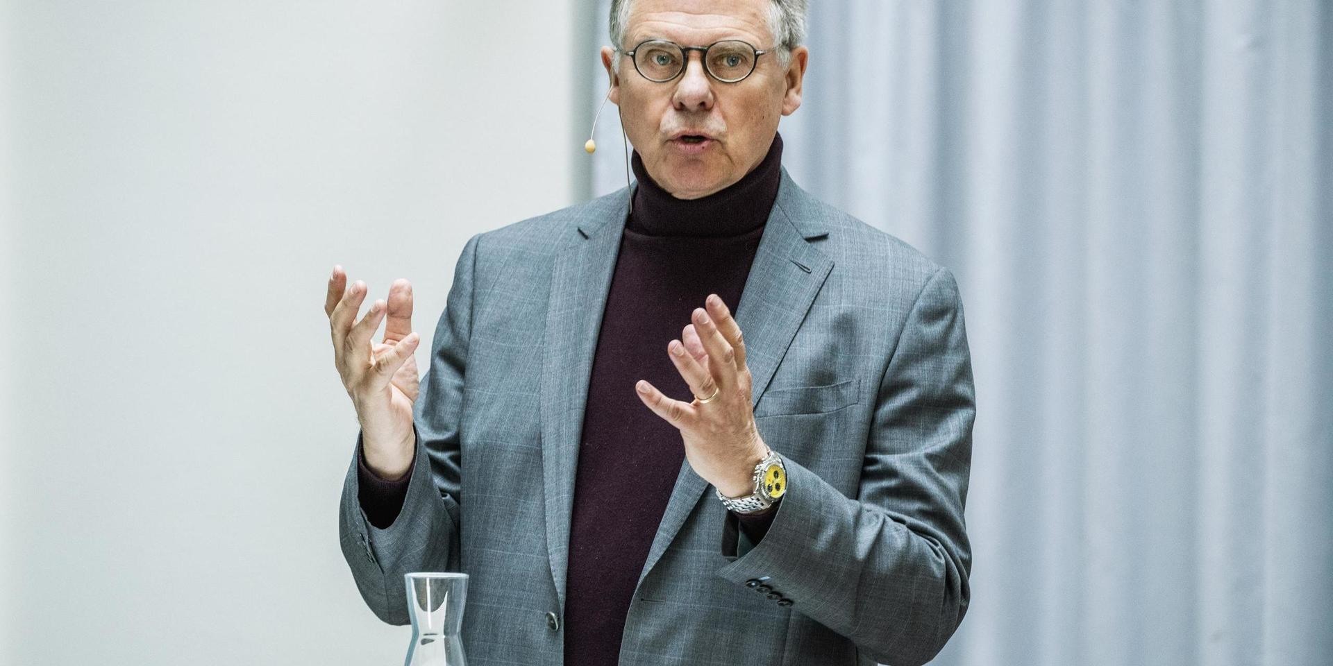 Ekonomen Klas Eklund förespråkar ett helhetsgrepp inom skattepolitiken.
