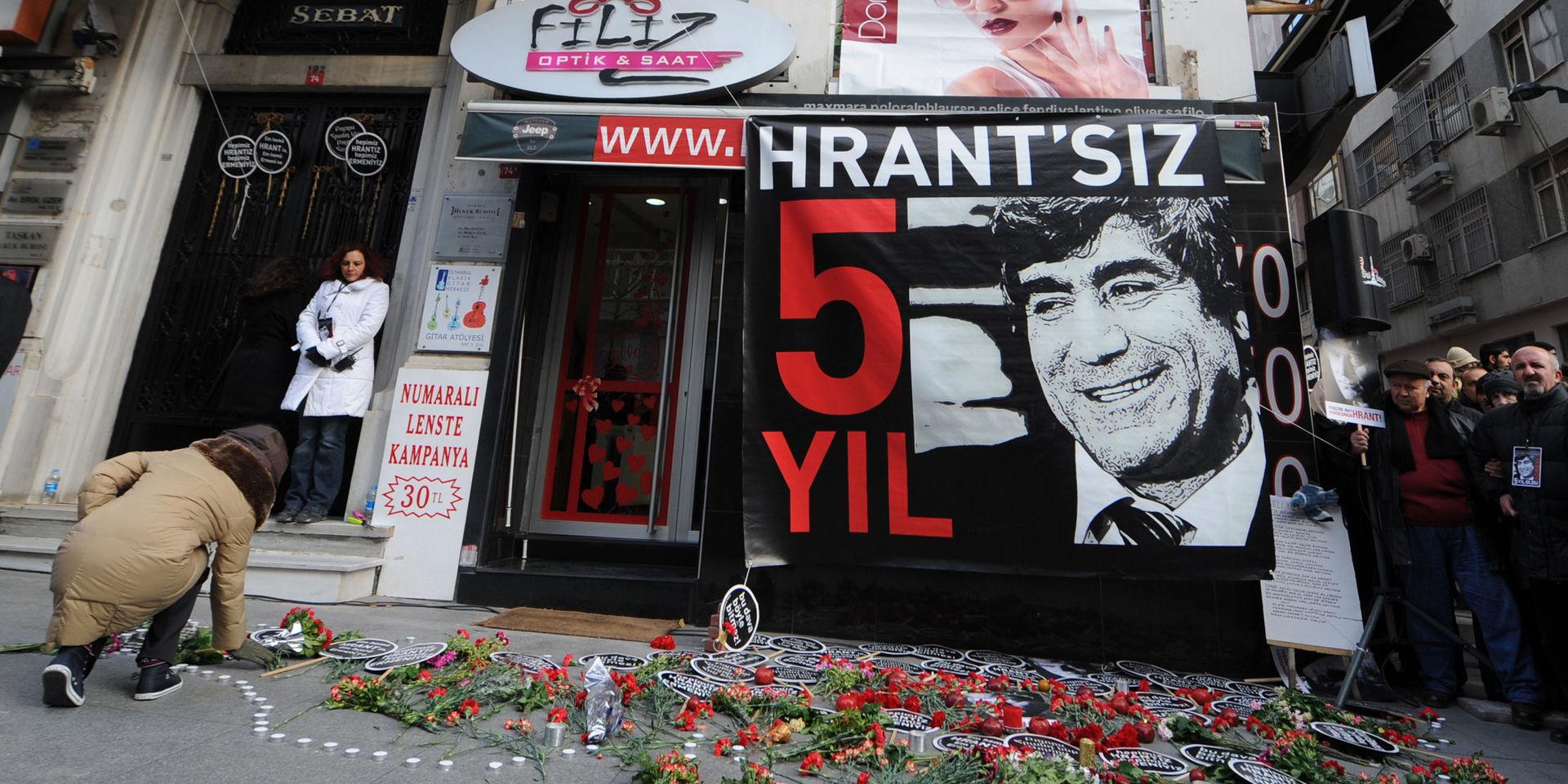 Mordet på journalisten Hrant Dink uppmärksammades vid tidningsredaktionen 2012, fem år efter hans död. Arkivbild. 