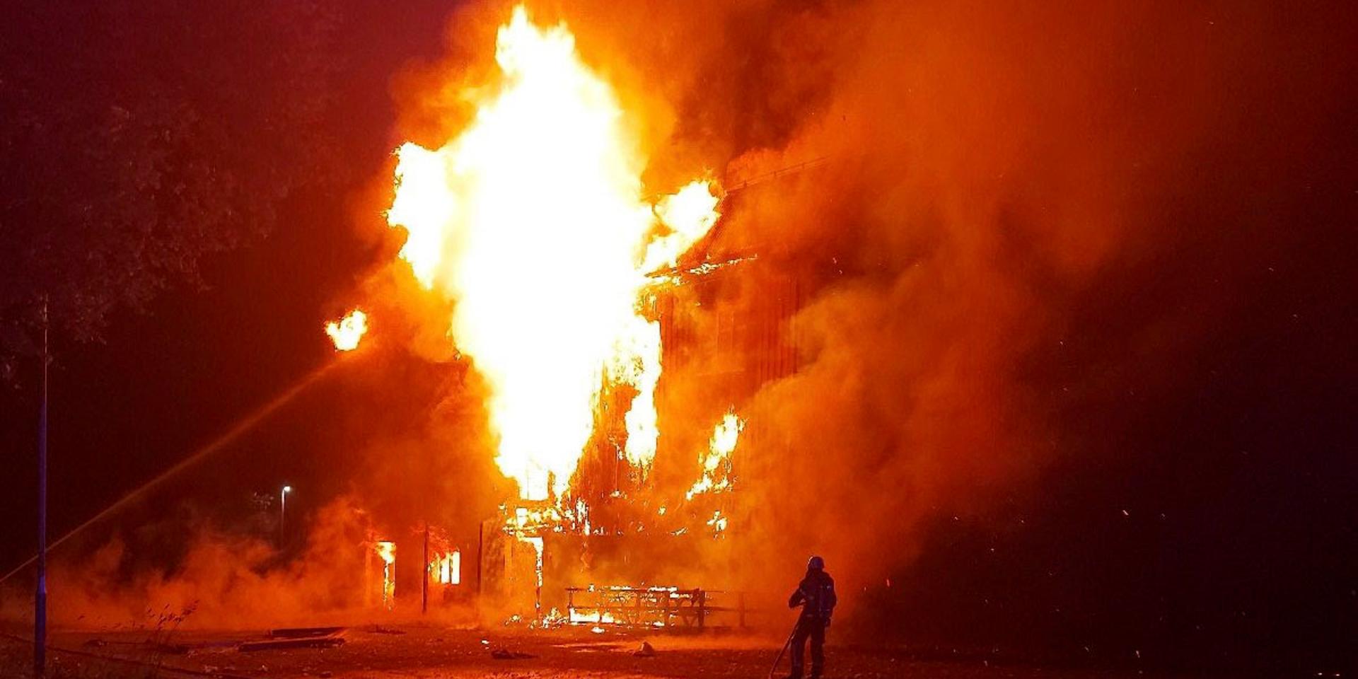 Folkets hus i Mörsil brann ned natten till fredagen.