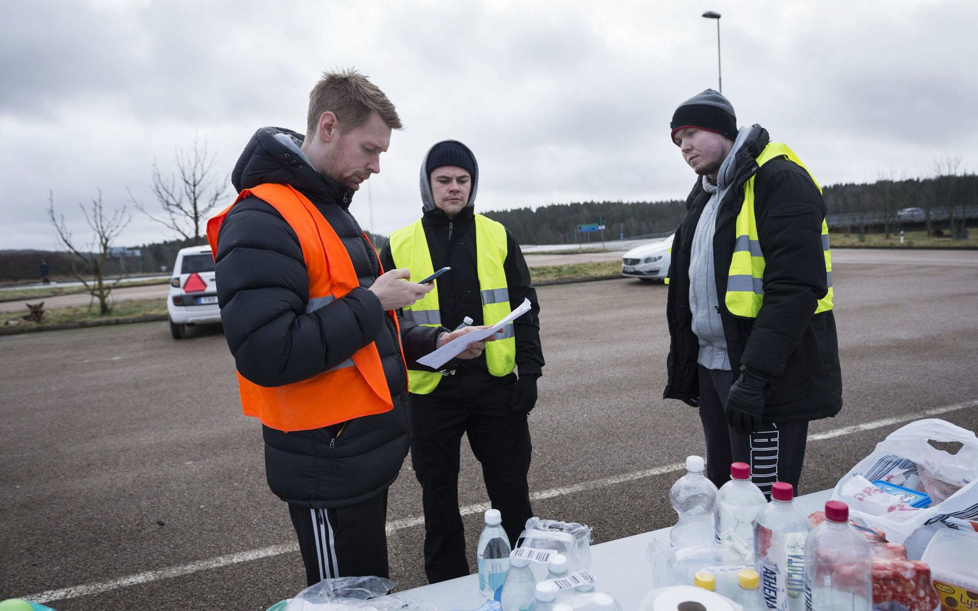 Robin Segerblad, Pontus Berntsson och Niklas Svensson var några av de som deltog i sökinsatsen under fredagen.