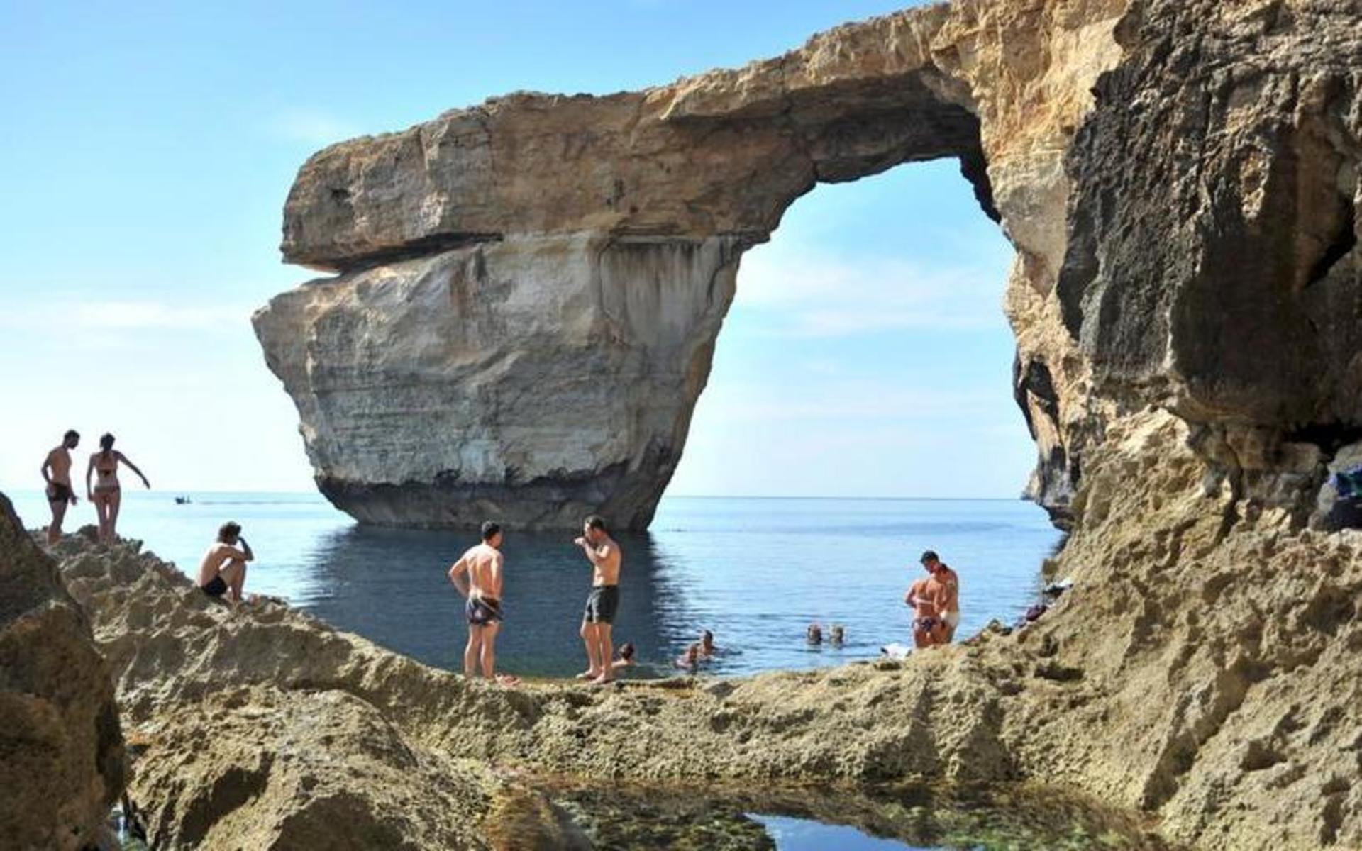 Den som besöker ön Gozo får tio procent extra i betalning.