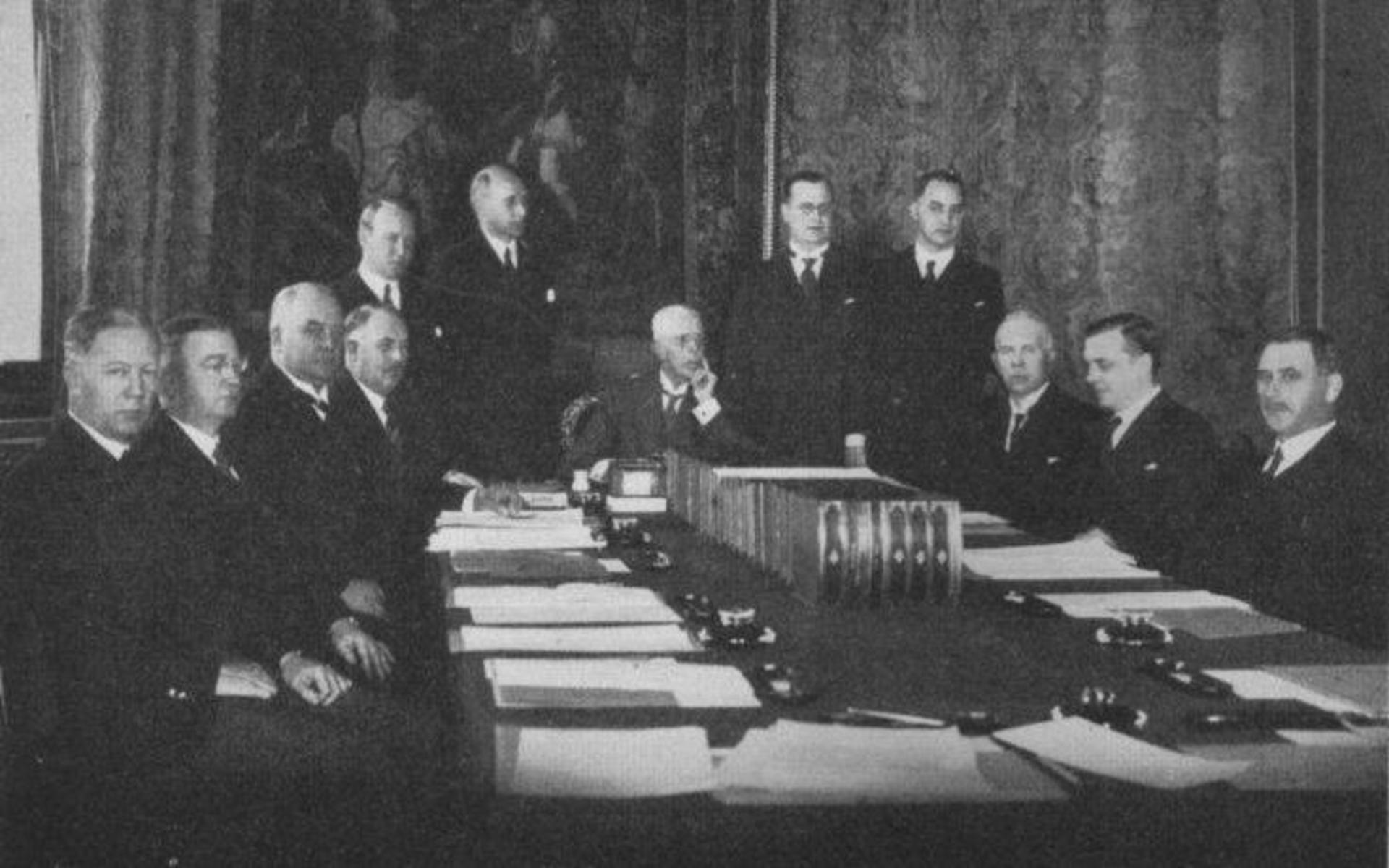 Regeringen Pehrsson-Bramstorp även kallad semesterregeringen eller sommarregeringen, under Axel Pehrsson-Bramstorp var en svensk regering med enbart statsråd från Bondeförbundet med (opolitiska) fackmannainslag. Regeringen tillträdde den 19 juni 1936 och avgick den 28 september samma år, efter andrakammarvalet.