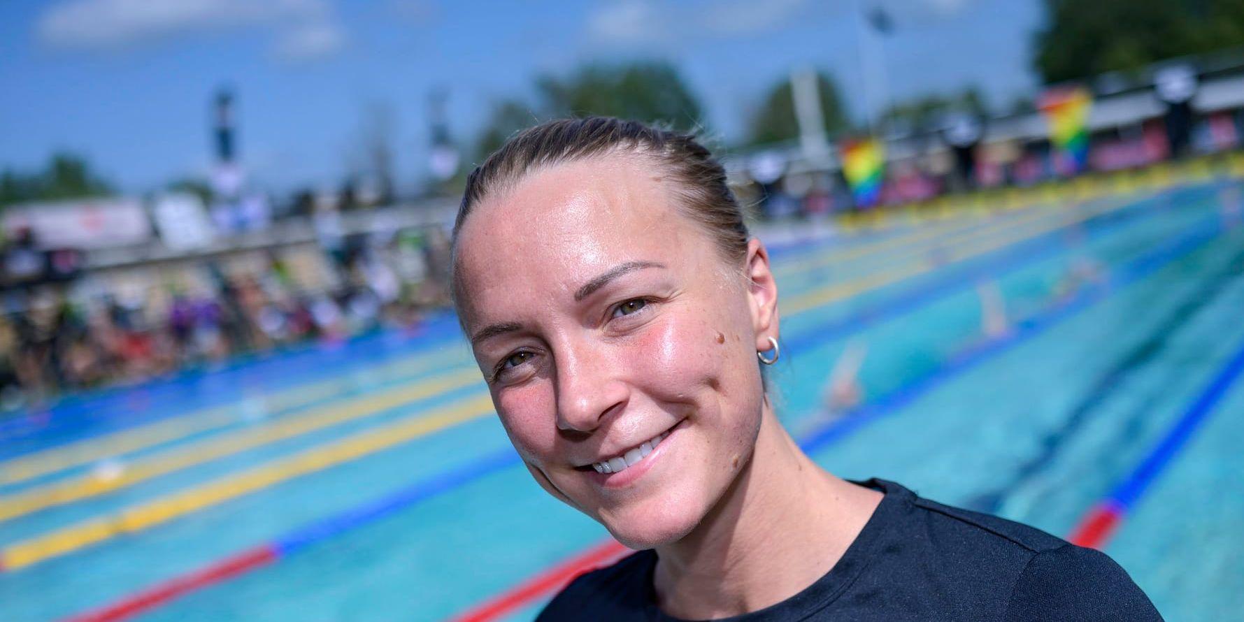 Sarah Sjöström öppnar för att simma 200 meter fritt inför VM i Sydkorea om drygt tre veckor.