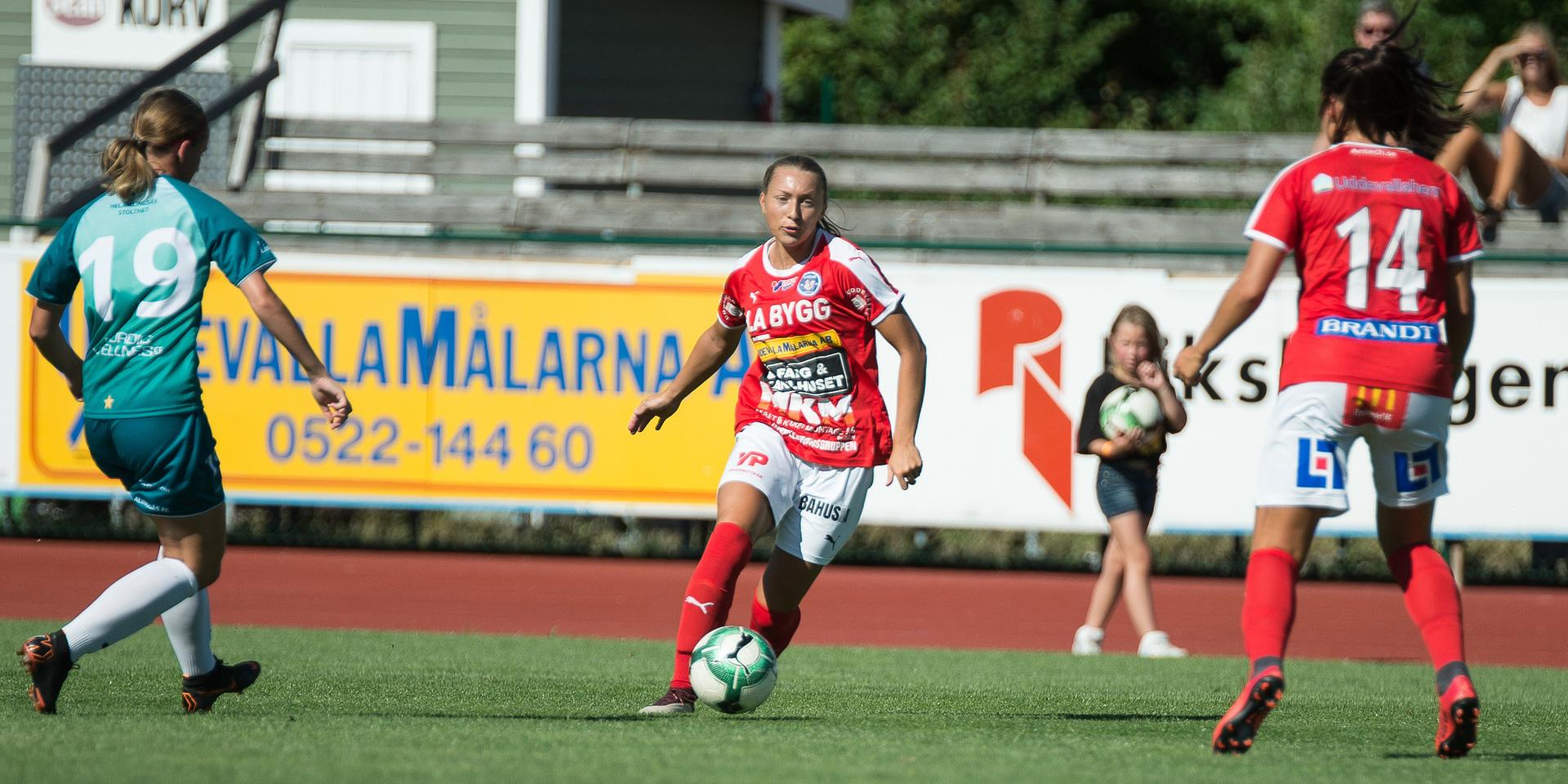 Victoria Bergquist gjorde en stark höst för Rössö. Hennes nya knäskada är ett tungt tapp för division 1-klubben från Uddevalla. 